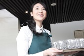 飲食店の人時売上高（従業員1人の1時間当たりの売上高）